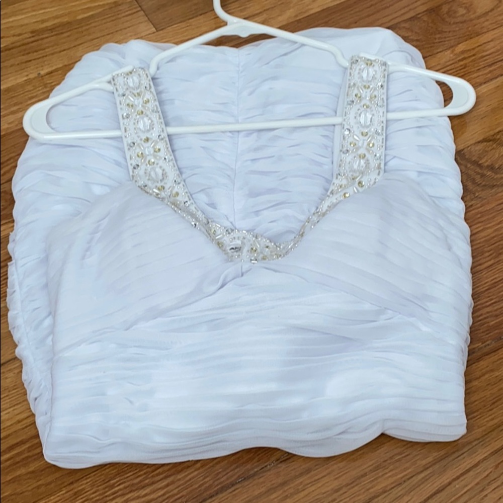 Fitted White Ruffle Dress - Picture 4 of 5